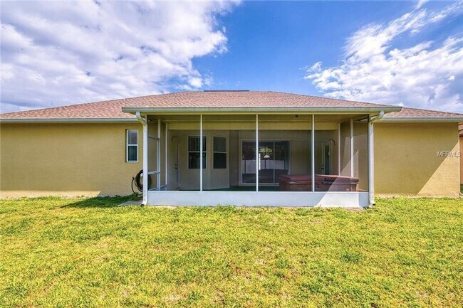 Building Photo - 3 bedroom 2 bathroom beautiful home