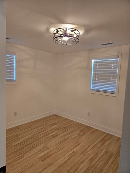 Building Photo - 3342 Tait Ter