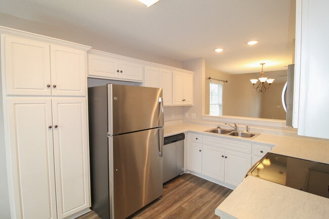 Building Photo - 432 Andover Dr