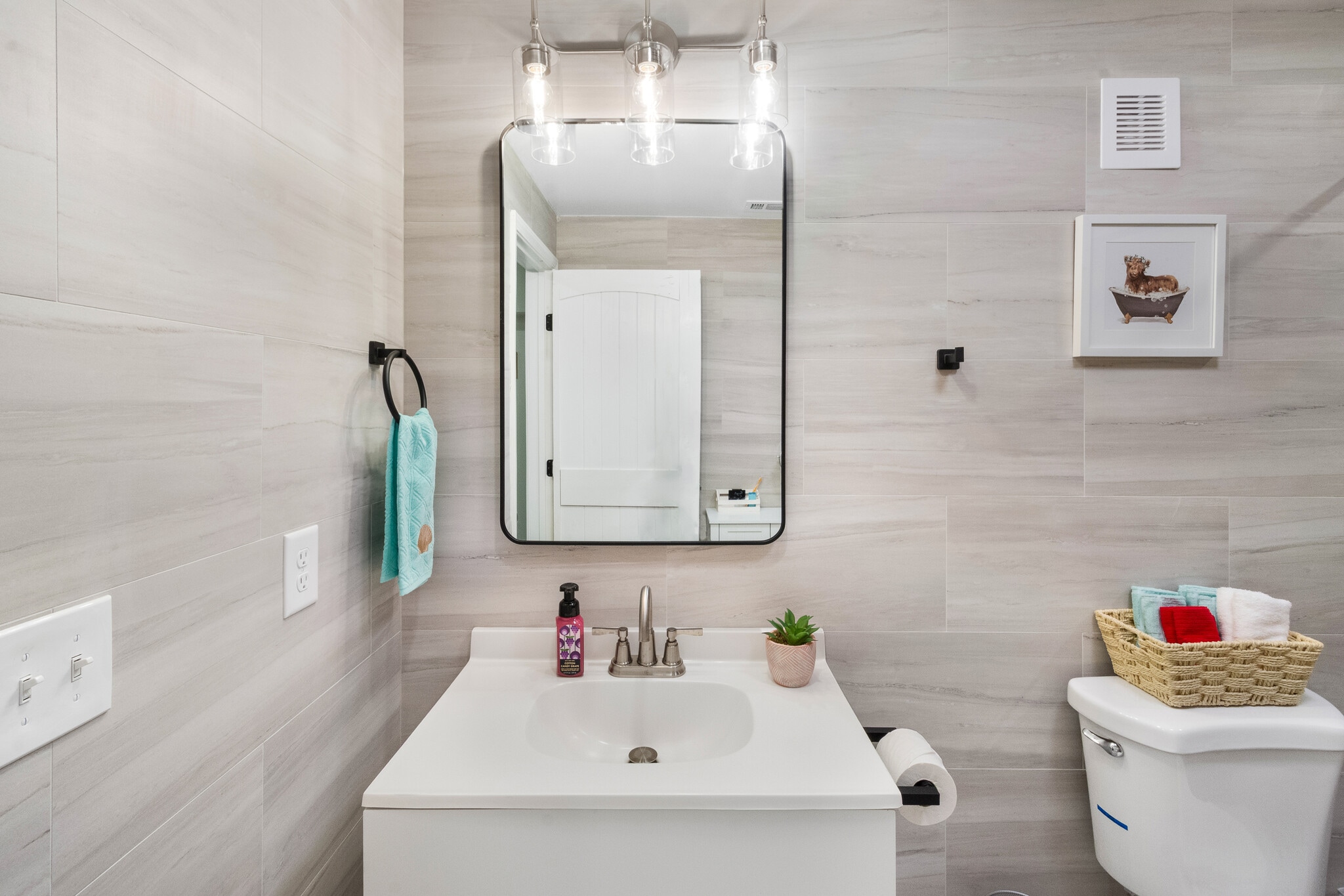 Building Photo - 3409 McGavock Pike