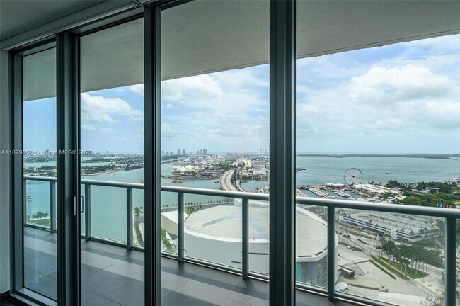 Building Photo - 888 Biscayne Blvd