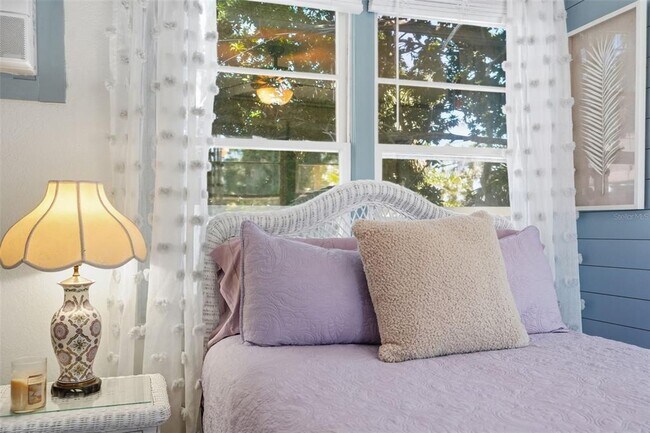 Building Photo - 759 Lantana Ave