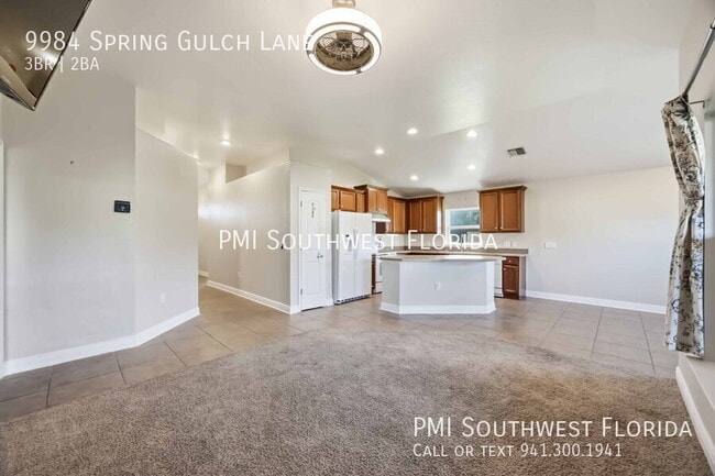 Building Photo - 9984 Spring Gulch Ln