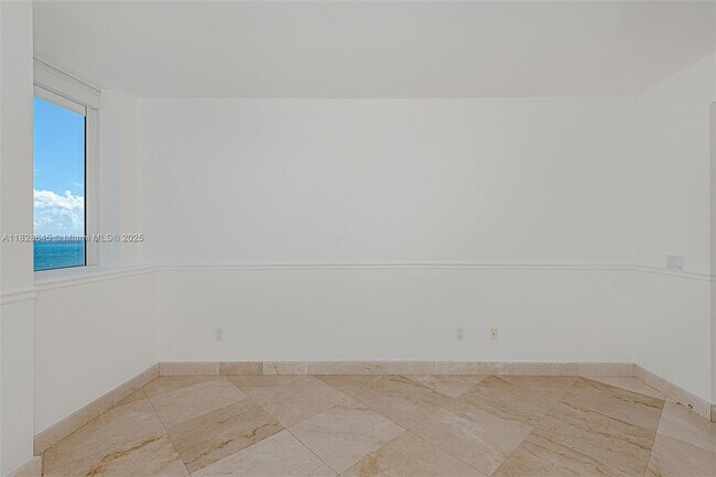 Building Photo - 4779 Collins Ave