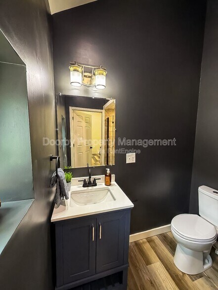 Building Photo - 5640 US-41