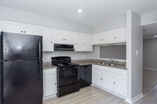 Building Photo - 4932 Milwee St