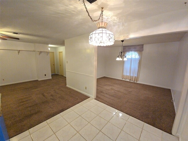 Building Photo - 1206 Crescent Blvd