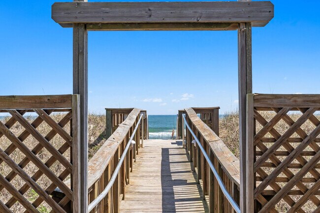 Building Photo - 222 Carolina Beach Ave N