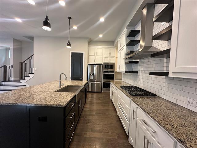Building Photo - 7105 Royal View Dr
