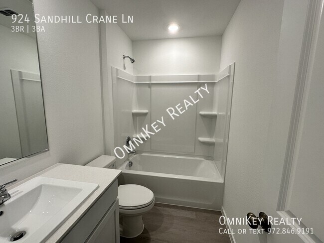 Building Photo - 924 Sandhill Crane Ln