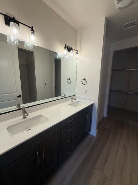 Building Photo - 296 S 1930 W