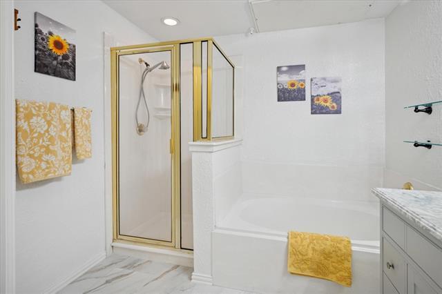 Building Photo - 2429 Southcourt Cir