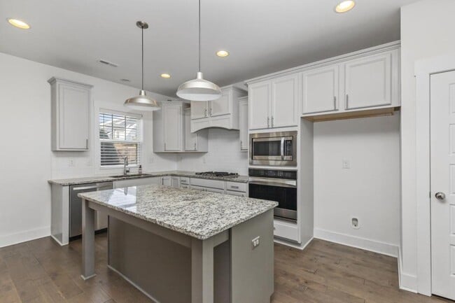 Building Photo - 1912 Split Rail Pl