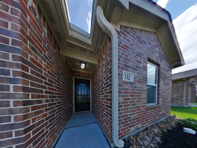 Building Photo - 332 Summer Horse Dr