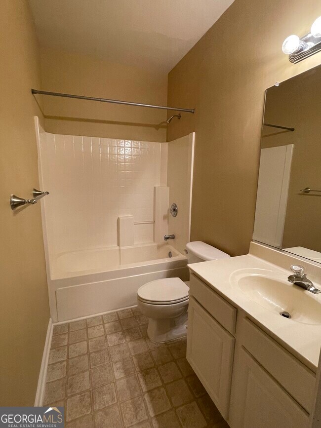 Building Photo - 1773 Highlands View Dr