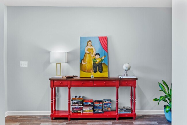 Building Photo - 680 Aurora Pl