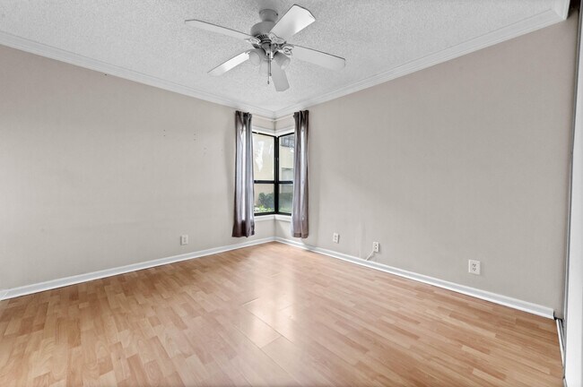Building Photo - 3757 Cocoplum Cir