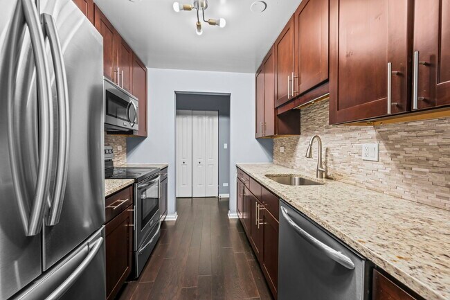 Building Photo - 201 Thames Pkwy