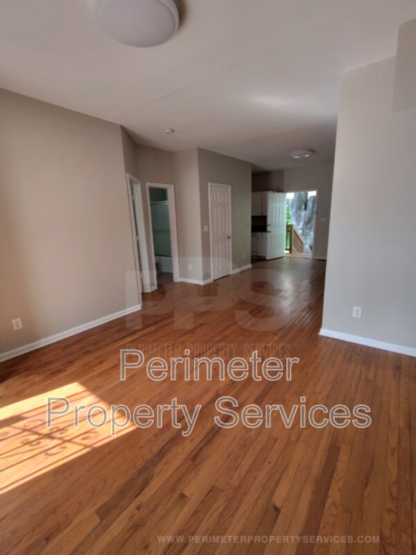 Building Photo - 259-261 Rosser