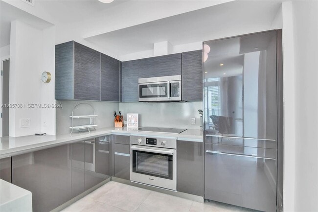 Building Photo - 1080 Brickell Ave