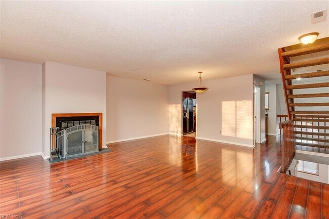 Building Photo - 3764 Chimney Creek Dr