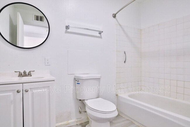 Building Photo - 1417 E Southern Ave