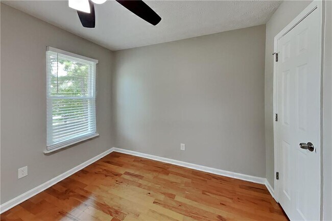 Building Photo - 2920 Summit Point Ct