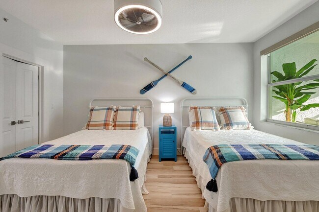 Building Photo - 875 NW Flagler Ave