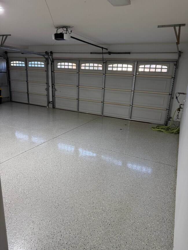 Building Photo - 42121 Delmonte St
