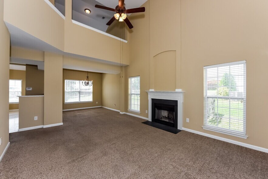Building Photo - 8872 Cressent Glen Ct