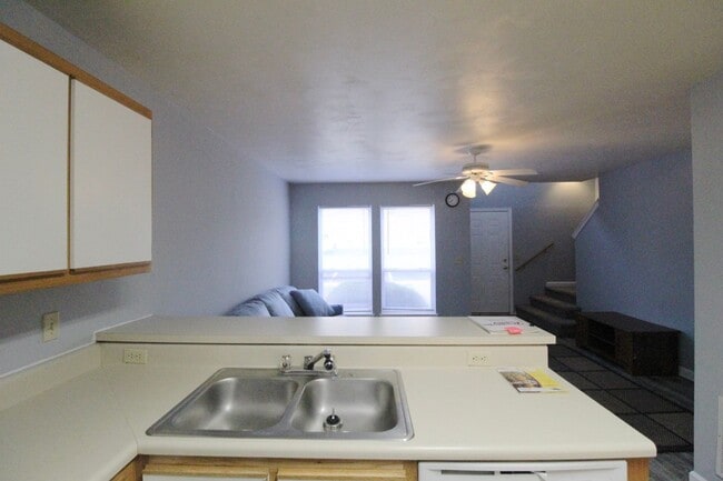 Building Photo - 1430 Devon Ln