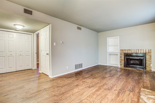 Building Photo - 3825 Camelot St
