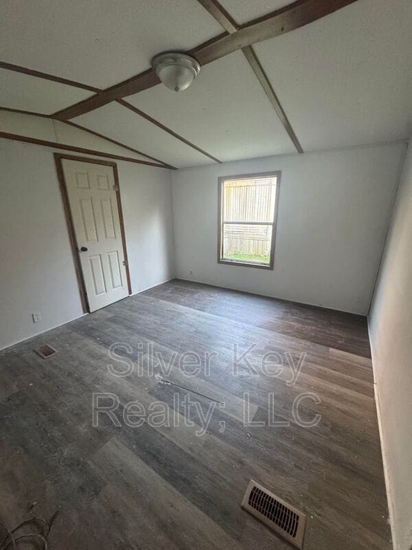 Building Photo - 525 Scott St