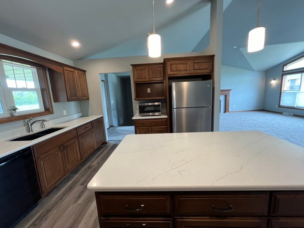 refrigerator-oven - 1454 Chickory Ct