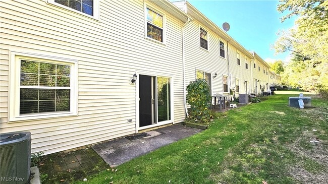 Building Photo - 1771 Rolling Hills Dr