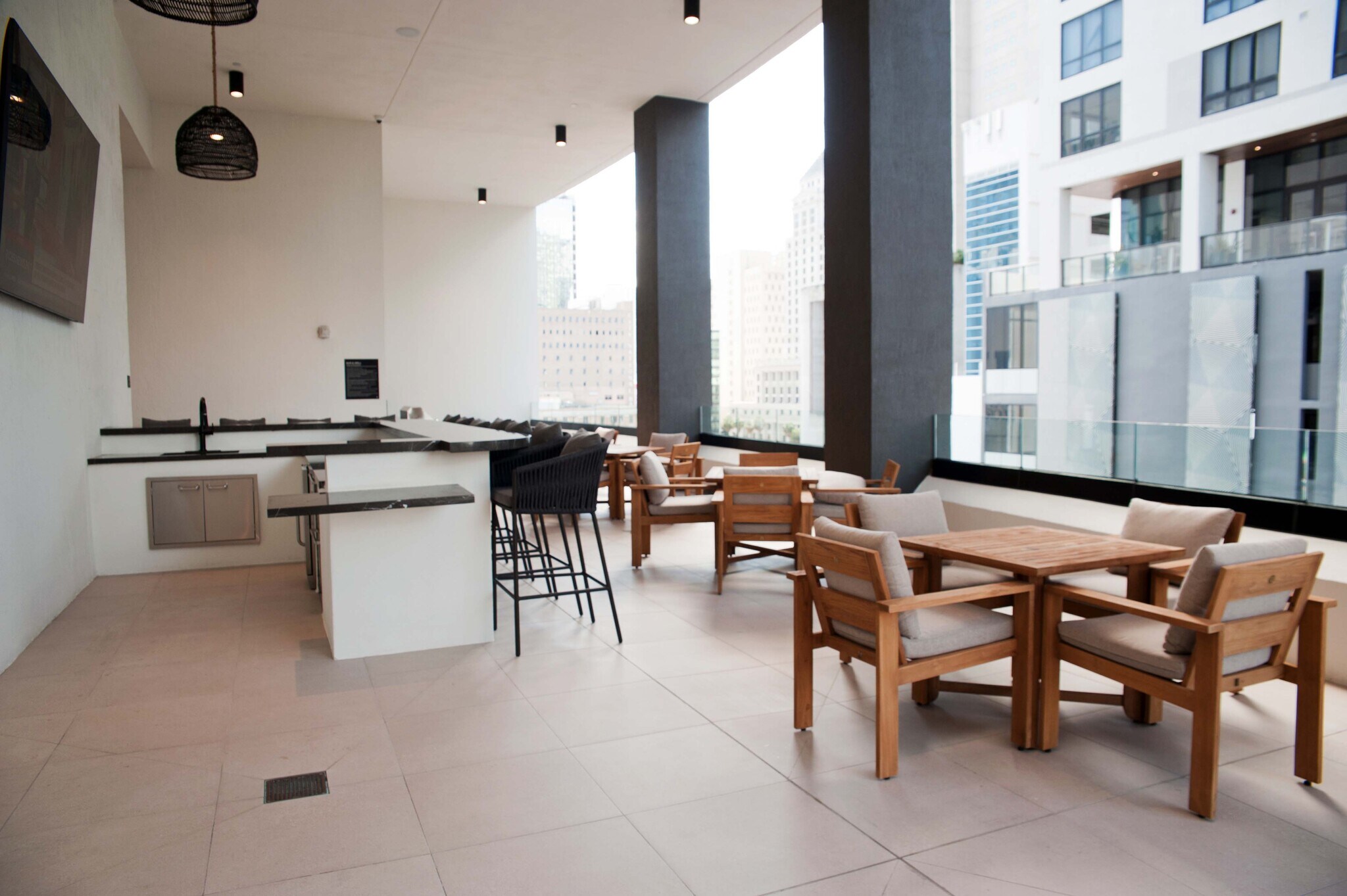 Building Photo - 225 N Miami Ave