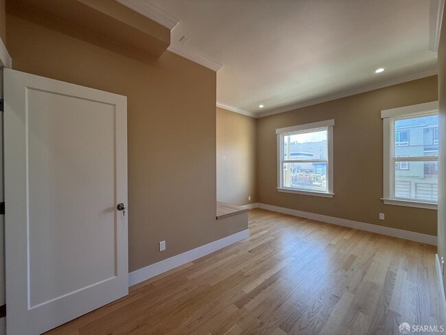 Building Photo - 1430 Judah St