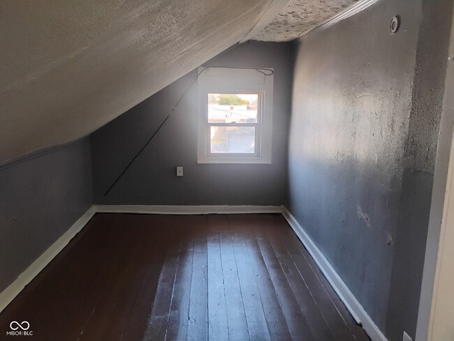 Building Photo - 316 E Franklin St