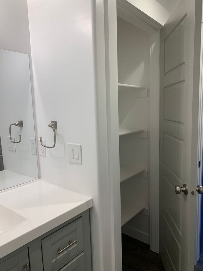 Building Photo - 5672 N Sagewood Dr