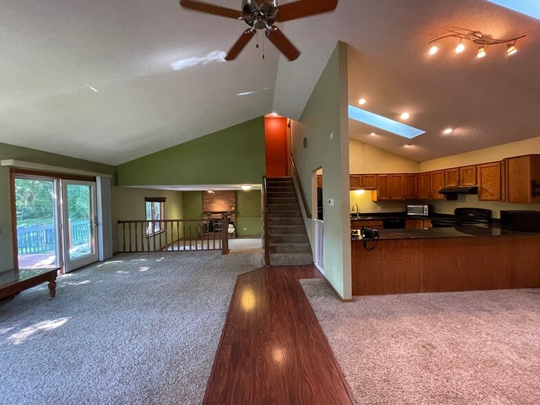 Building Photo - 5858 Red Cherry Ln