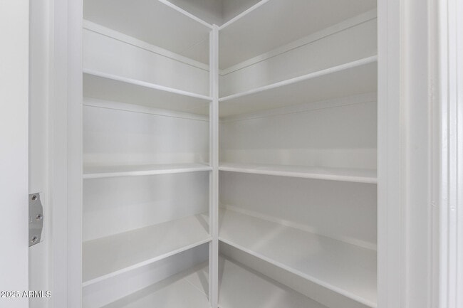 Building Photo - 733 E Commonwealth Ave