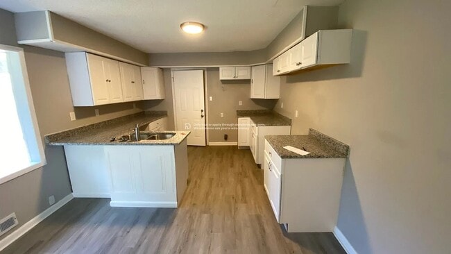 Building Photo - 7700 E 108 Terrace