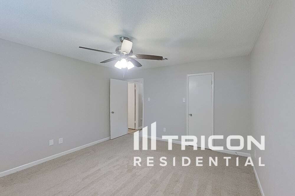Building Photo - 612 Circleview Dr