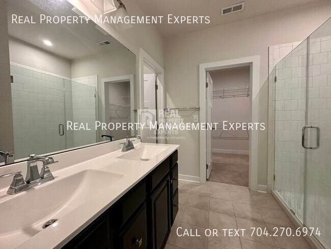 Building Photo - 12632 ES Draper Dr