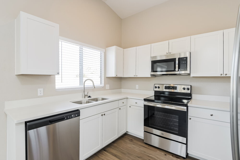 Building Photo - 9009 E Kinross Dr