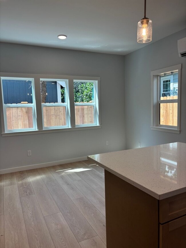 Building Photo - 2 Bed 2.5 Bath New-Construction Duplex
