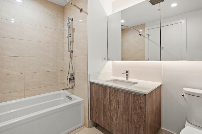 Building Photo - 169 W Elm St