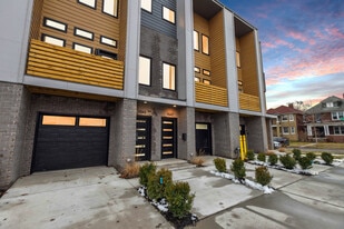 Building Photo - 1547 Pallister St