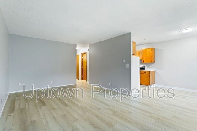 Building Photo - 4117 SE 28th Ave