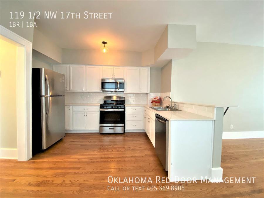 Building Photo - 119 1/2 NW 17th Street